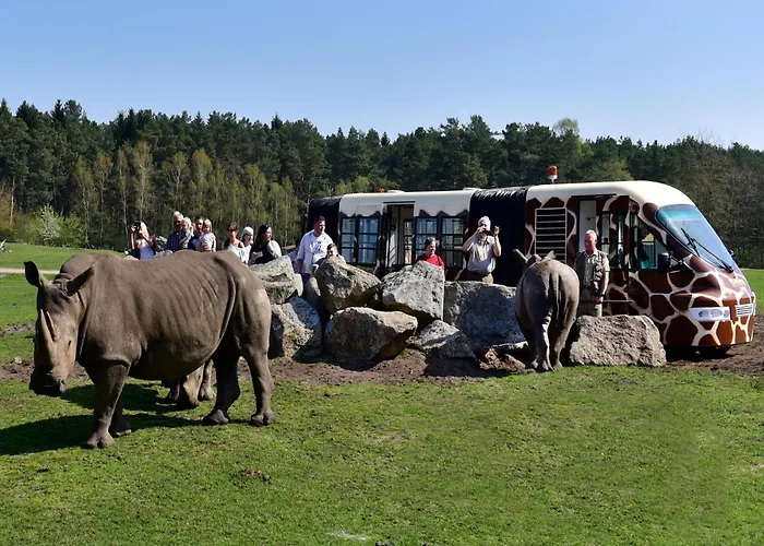 別荘 Luxuszelt Im Serengeti Park ホーデンハーゲン
